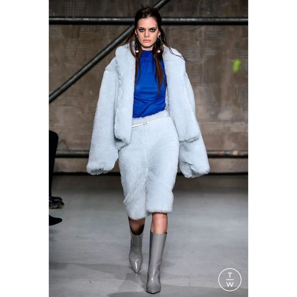 RUNWAY FW17 plush weaved alpaca furry skirt
